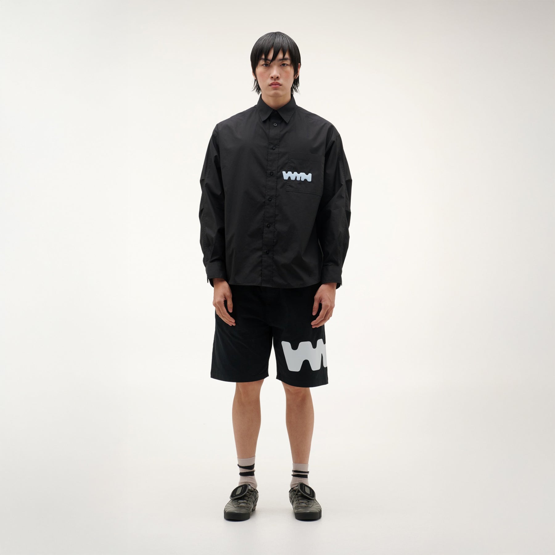 เสื้อเชิ้ตแขนยาวผู้ชาย ทรงโอเวอร์ไซส์