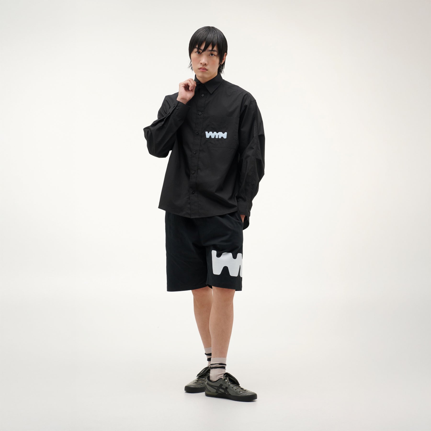 เสื้อเชิ้ตแขนยาวผู้ชาย ทรงโอเวอร์ไซส์