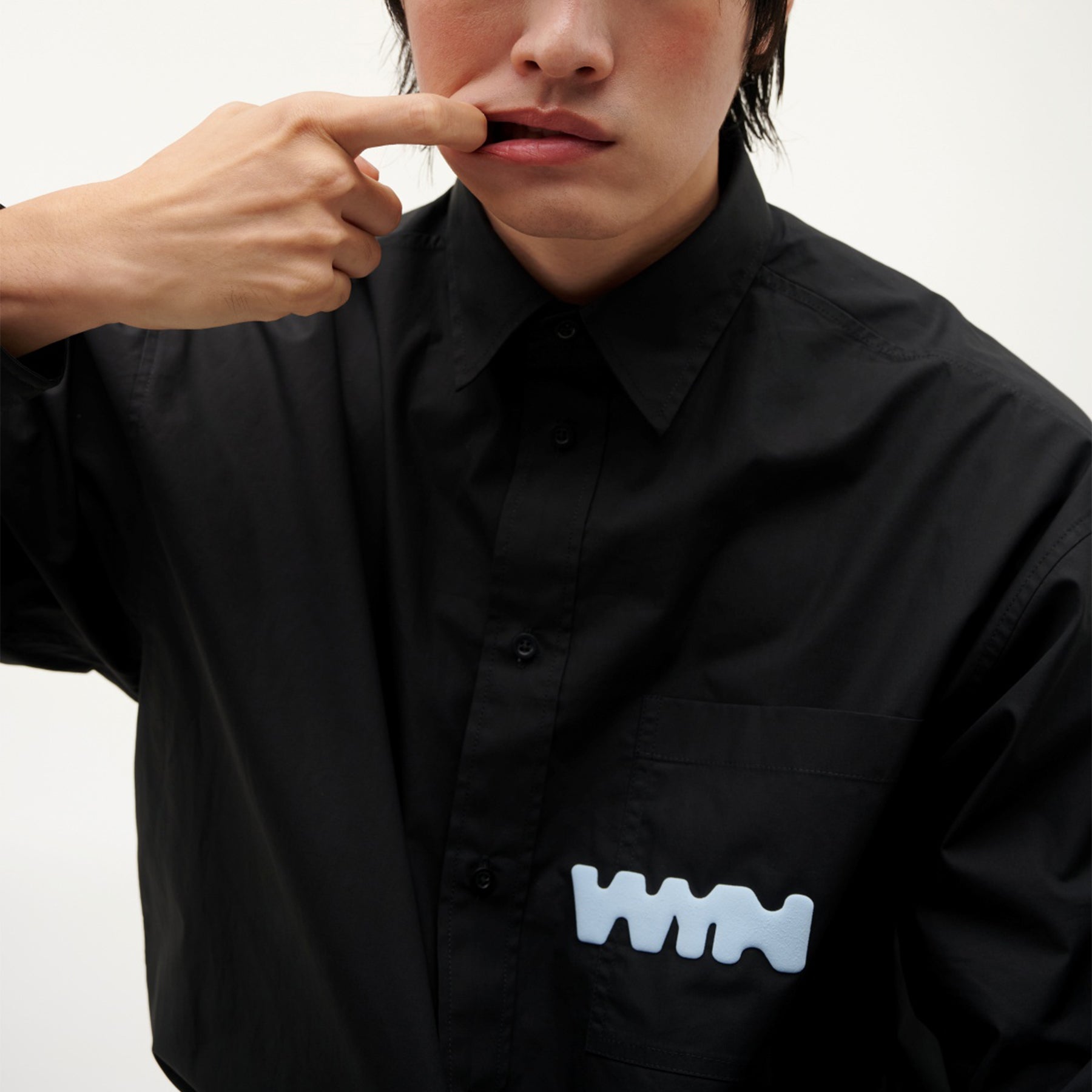 เสื้อเชิ้ตแขนยาวผู้ชาย ทรงโอเวอร์ไซส์