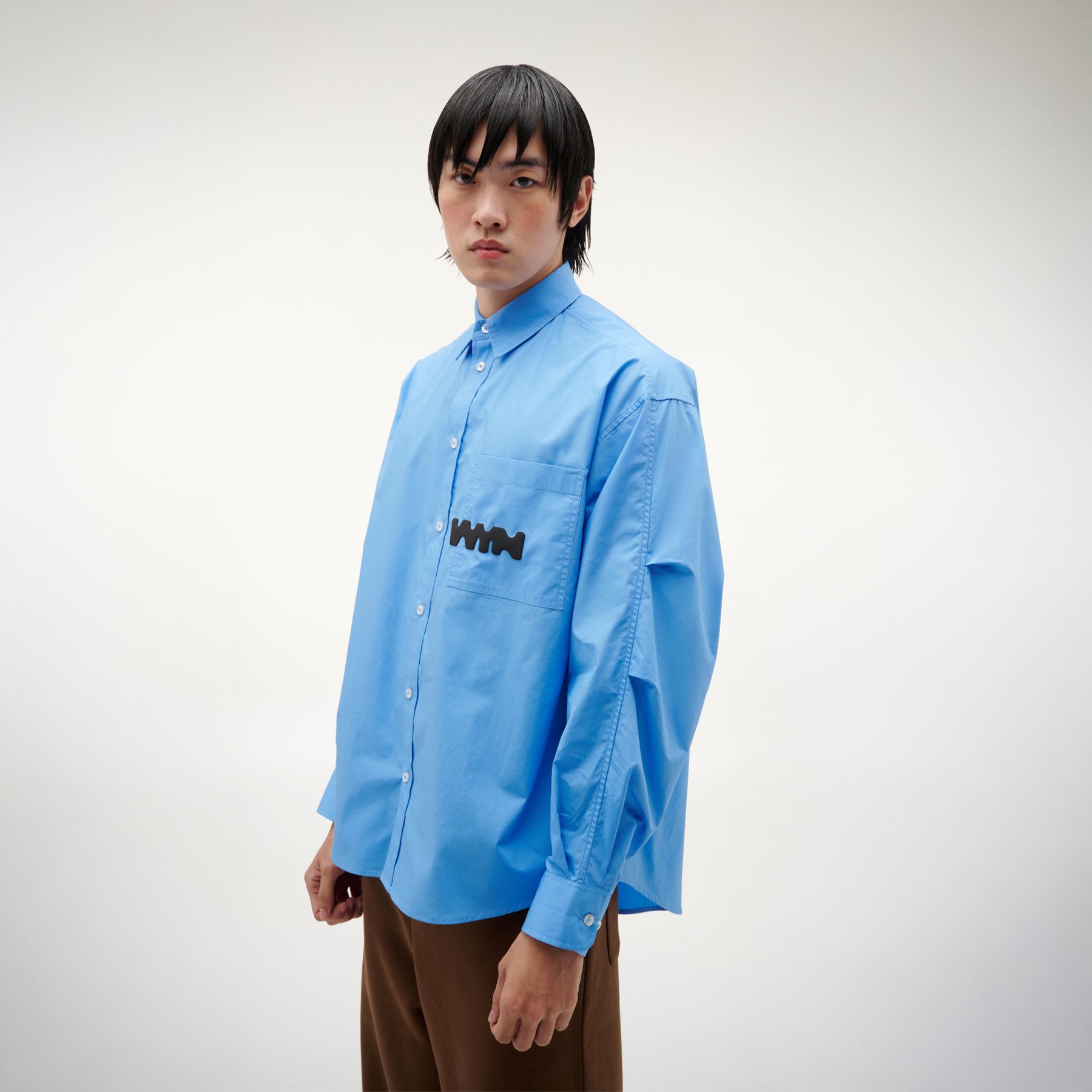 เสื้อเชิ้ตแขนยาวผู้ชาย ทรงโอเวอร์ไซส์