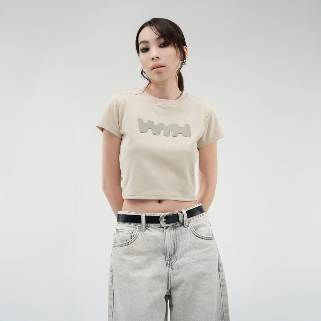 เสื้อยืดแขนสั้นสำหรับผู้หญิง ทรง BABY TEE