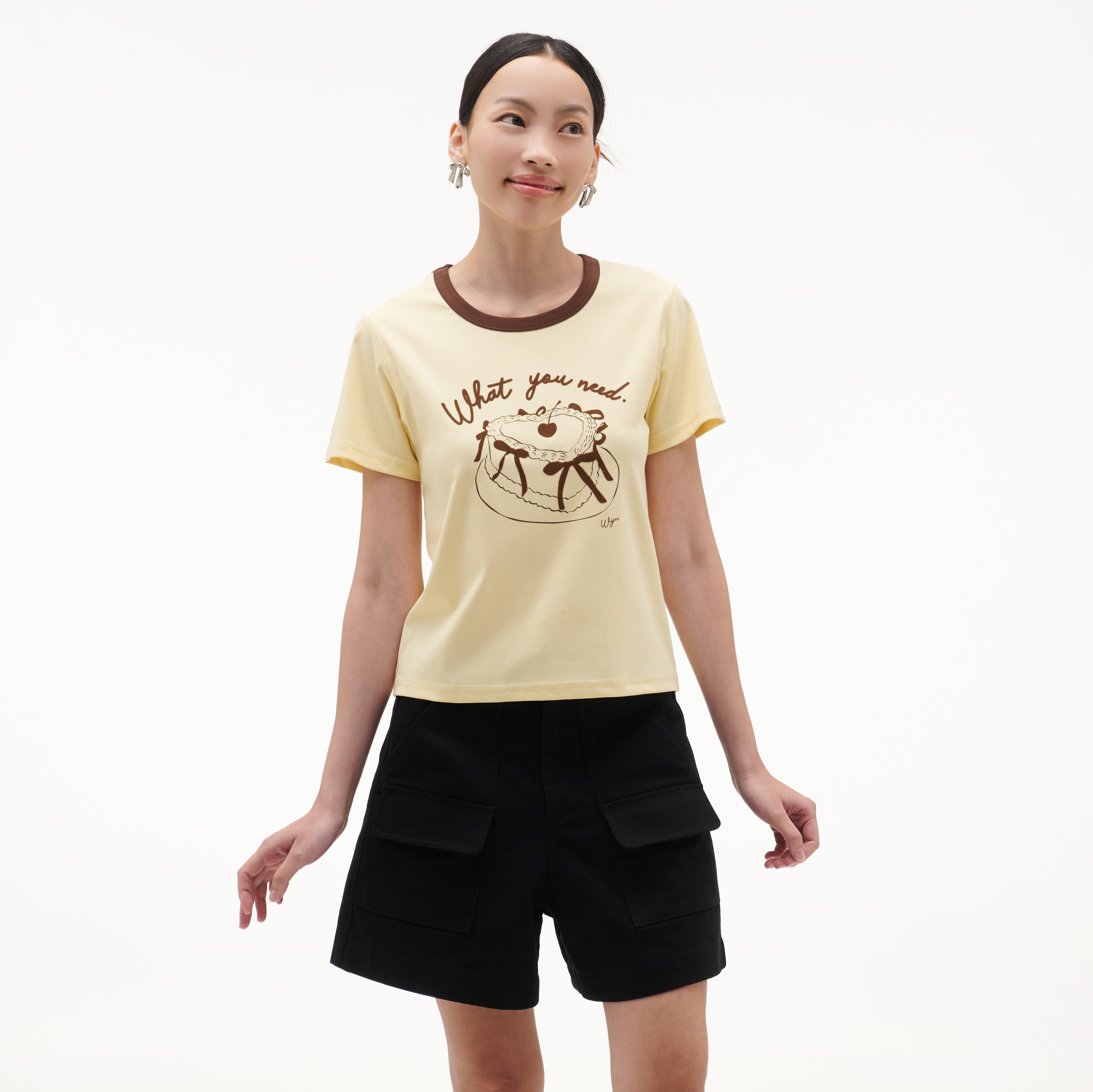 เสื้อยืดแขนสั้นผู้หญิง คอกลม