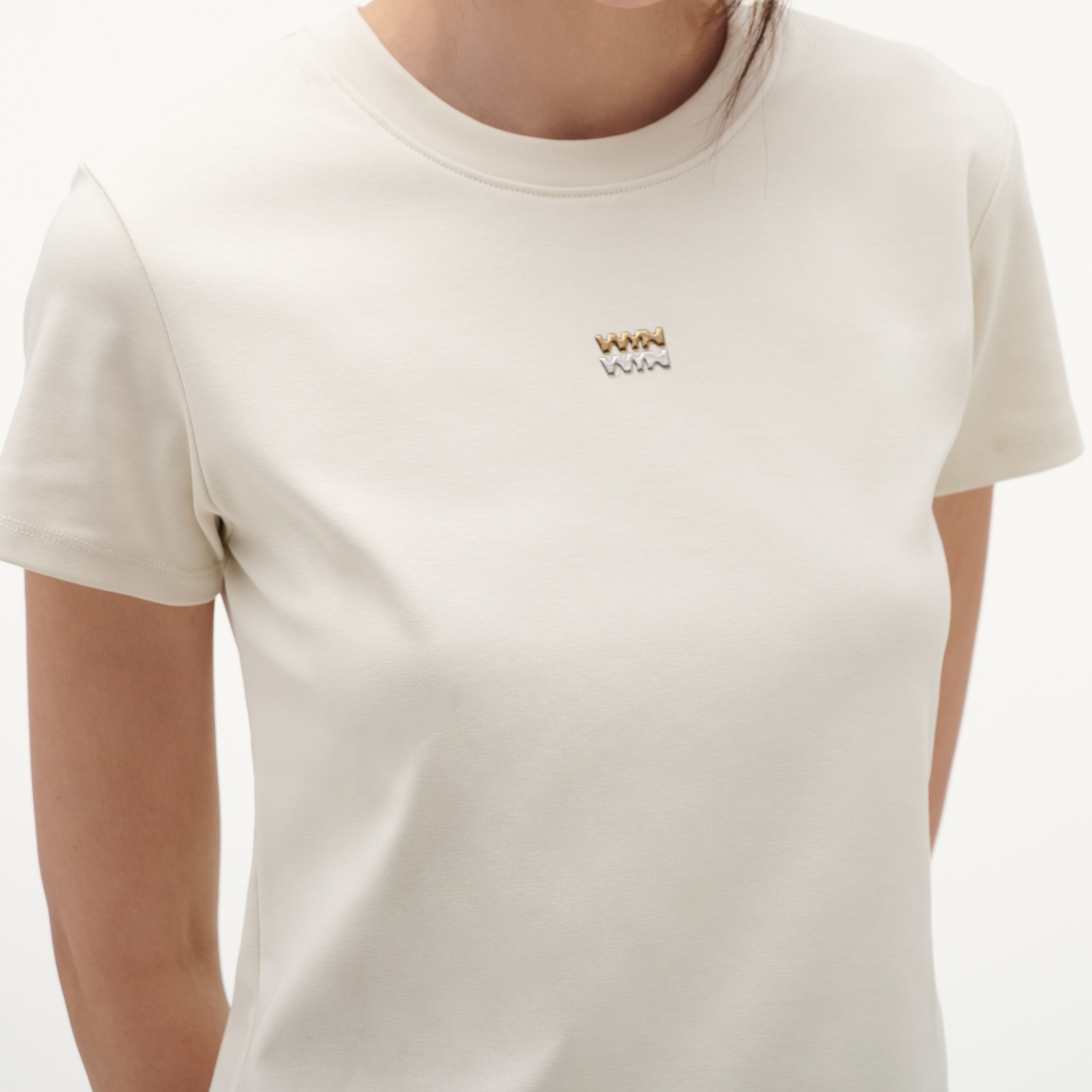 เสื้อยืดแขนสั้นผู้หญิง คอกลม YTSZ005