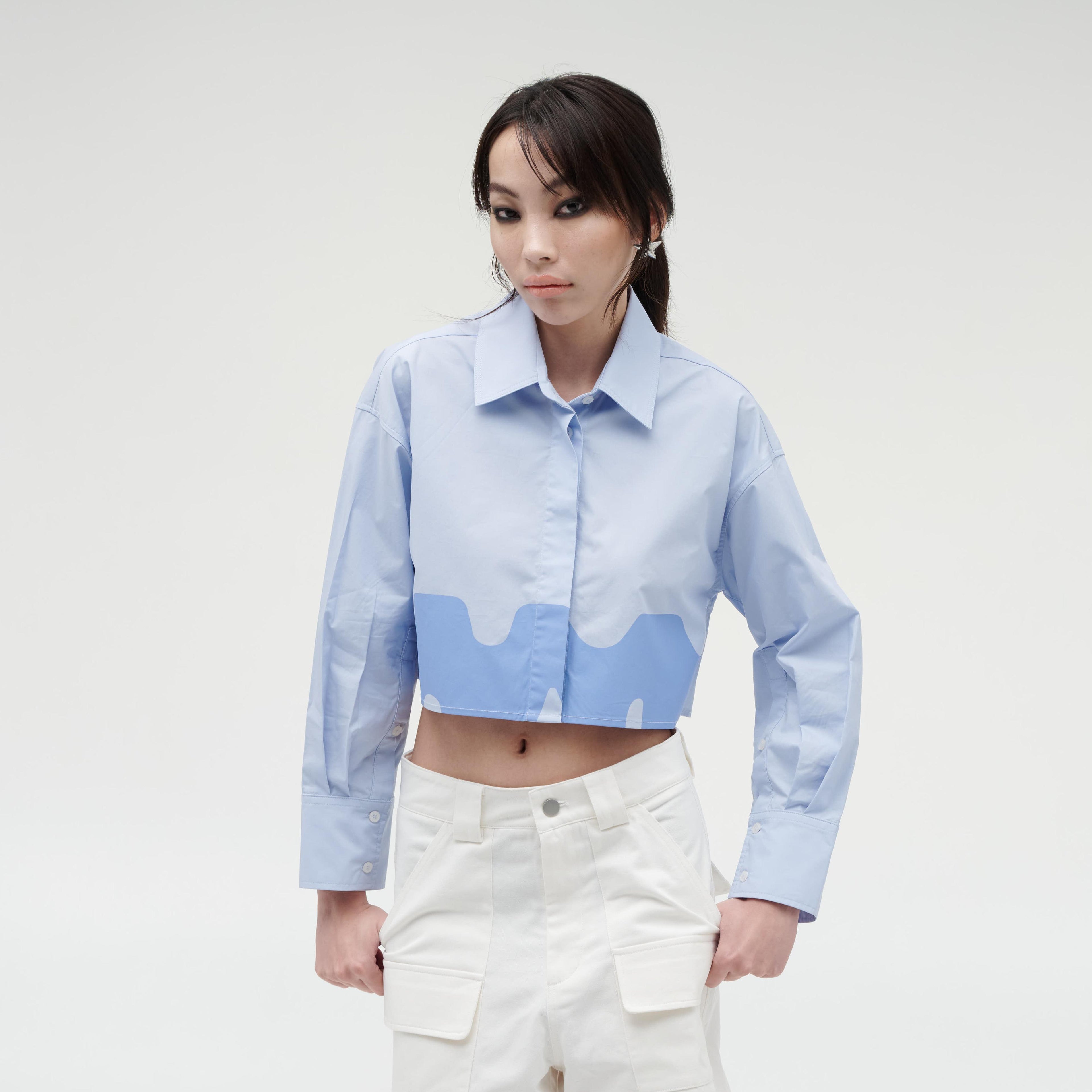 เสื้อเชิ้ตแขนยาวผู้หญิง ทรงครอป