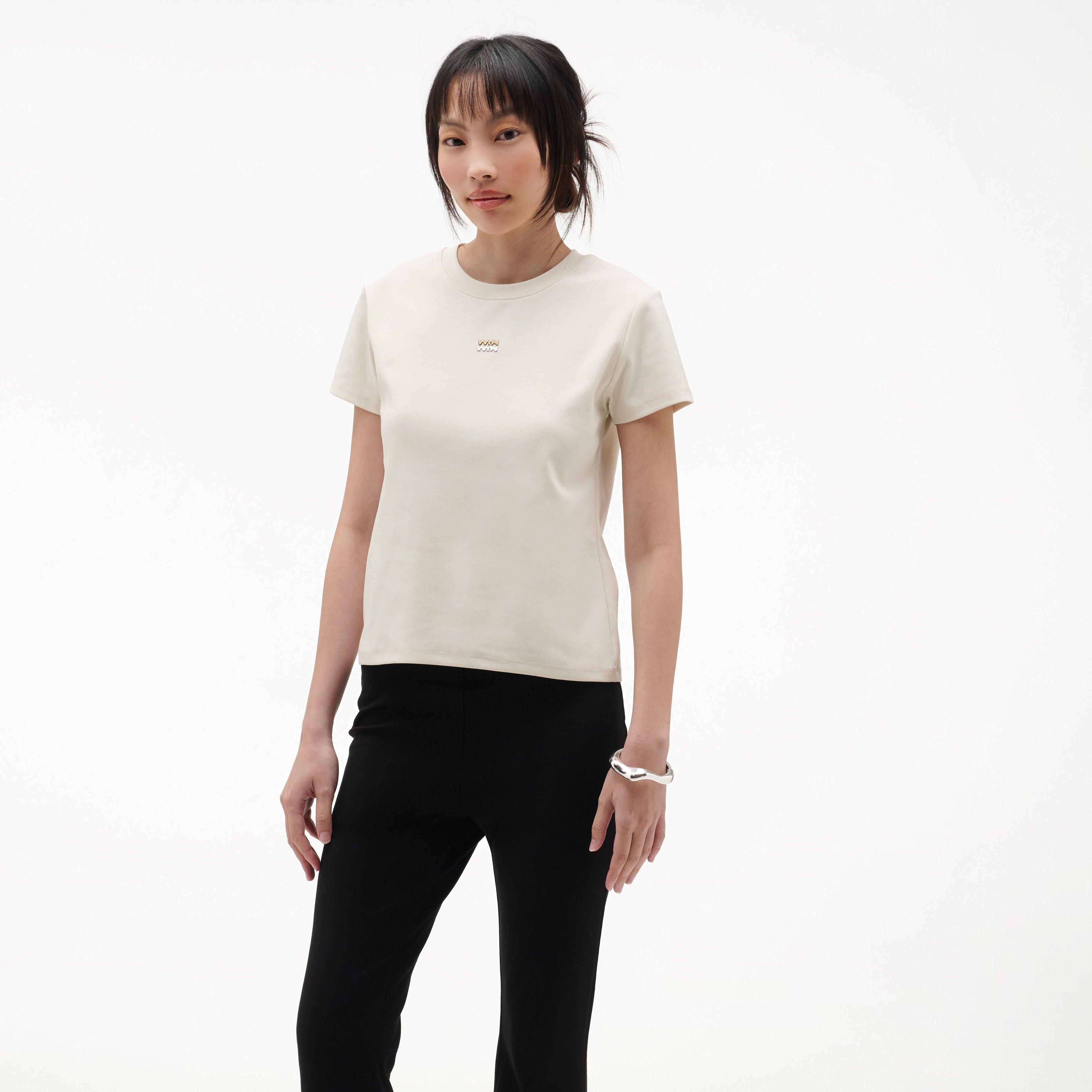 เสื้อยืดแขนสั้นผู้หญิง คอกลม YTSZ005